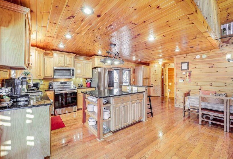 Waterfront Watauga Lake Home W/ Private Dock!