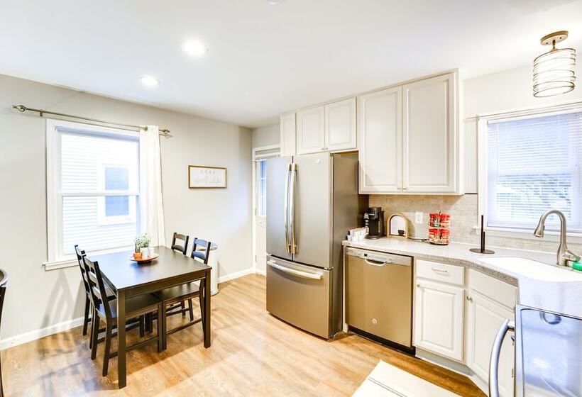 Wfh Friendly Home In Dearborn: Dogs Welcome!