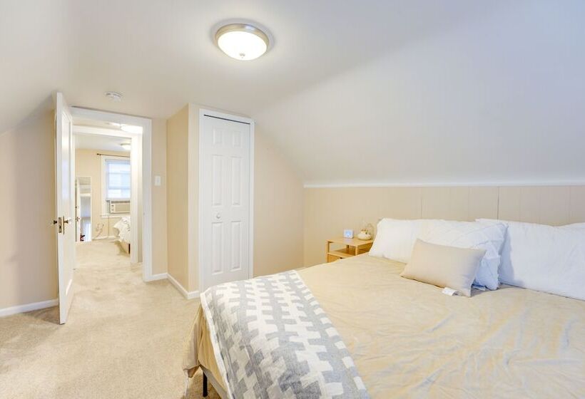 Wfh Friendly Home In Dearborn: Dogs Welcome!