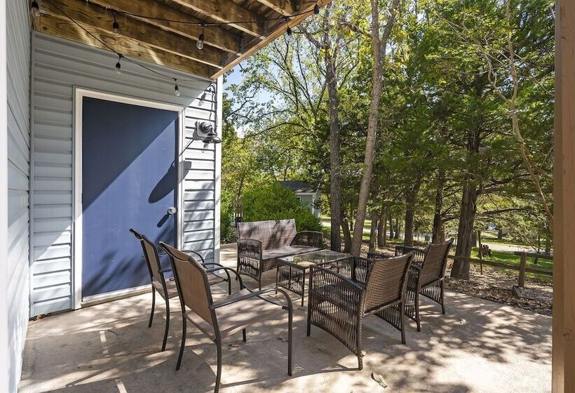 Whispering Woods Retreat Branson