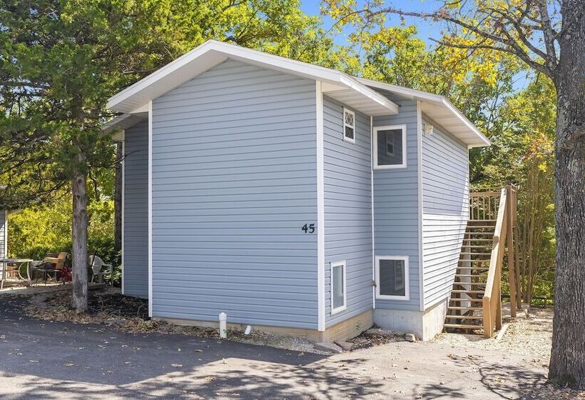 Whispering Woods Retreat Branson