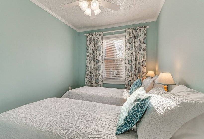 Wolcott Home W/ Deck: Near Connecticut Attractions