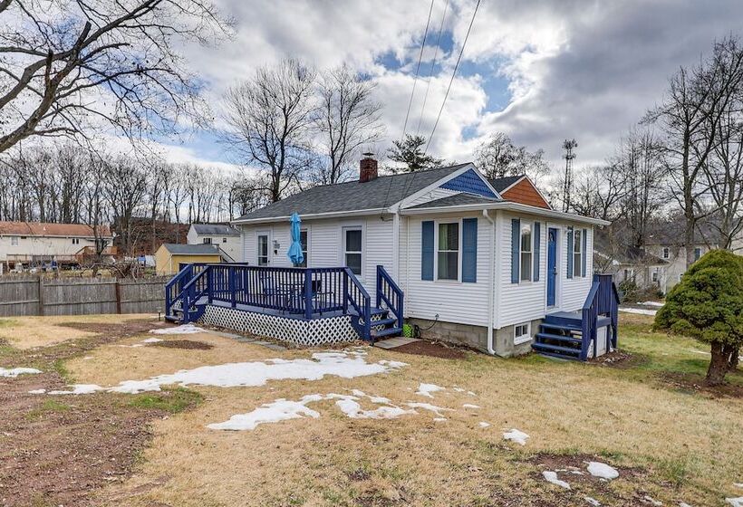 Wolcott Home W/ Deck: Near Connecticut Attractions
