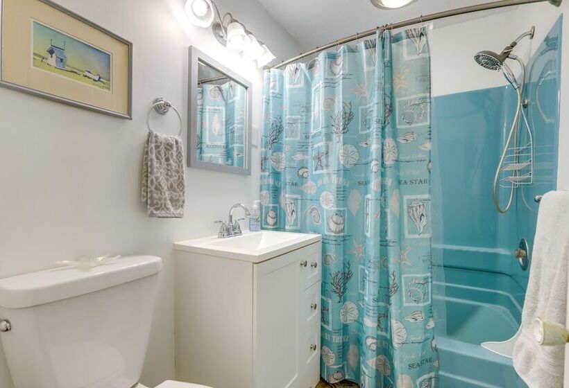 Worcester Home On Indian Lake W/ Shared Boat Dock!