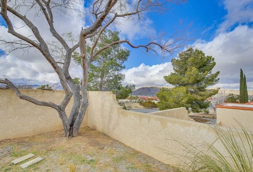 Yucca Valley Escape W/ Backyard & Mountain Views!