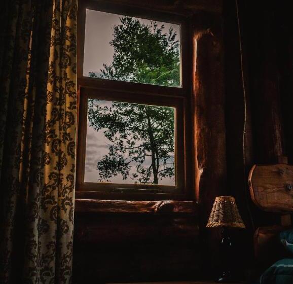 A Log Home At Buffalo Creek