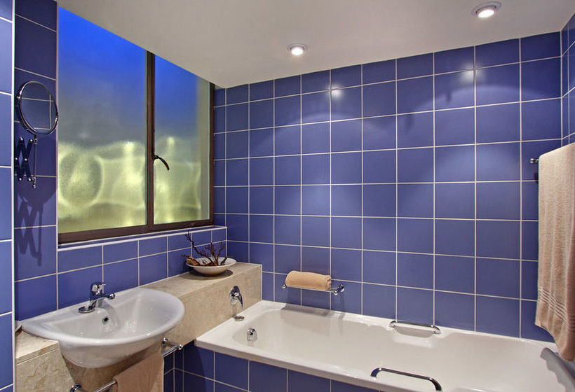 Mutual Heights Building