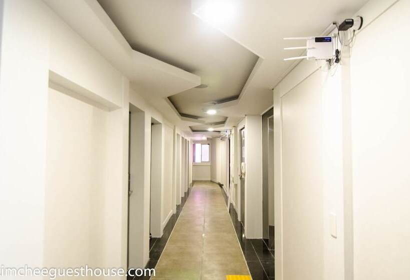 هاستل Kimchee Busan Downtown Guesthouse