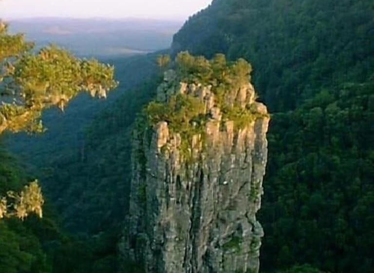 Amanzimlotzi Riverside Bush Camp