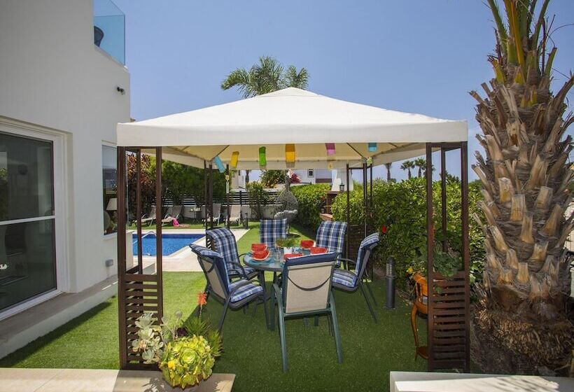Villa Atlantis In Ayia Napa