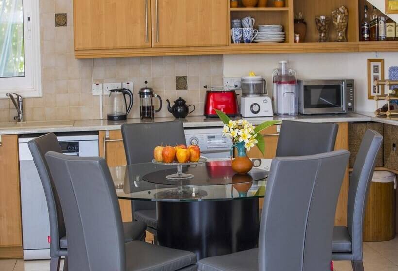 Villa Atlantis In Ayia Napa