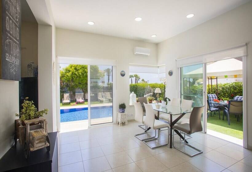 Villa Atlantis In Ayia Napa