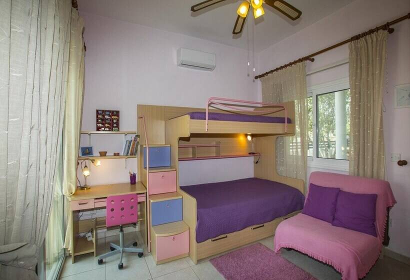 Villa Atlantis In Ayia Napa