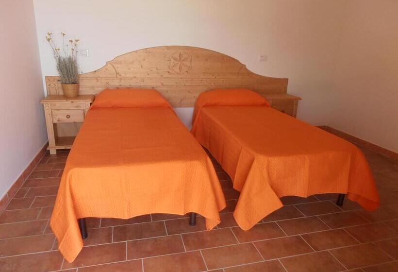 مبيت وإفطار Azienda Agrituristica La Janna Di La Faj