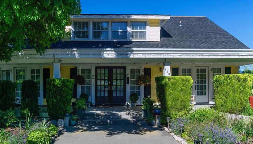 Bayberry Inn B&b And Oregon Wellness Retreat