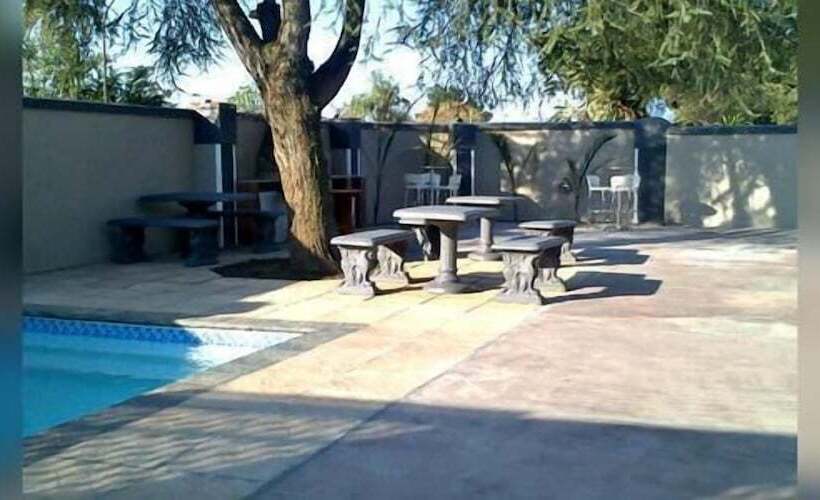 Bed and Breakfast New England Guest House By Ilawu