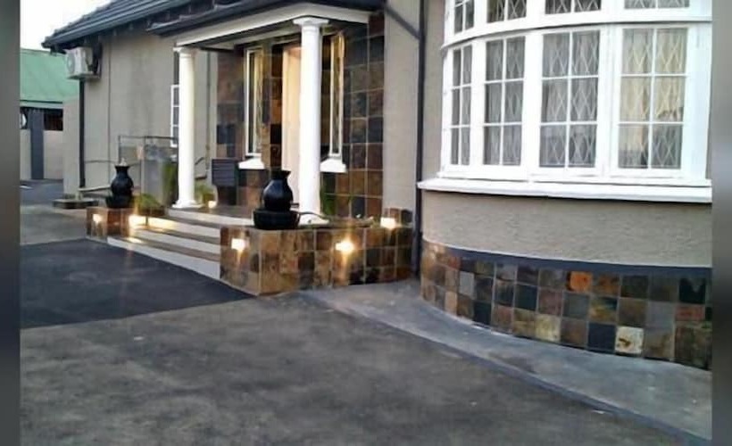 Bed and Breakfast New England Guest House By Ilawu