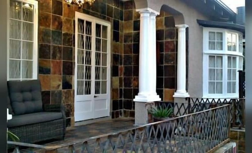 Bed and Breakfast New England Guest House By Ilawu