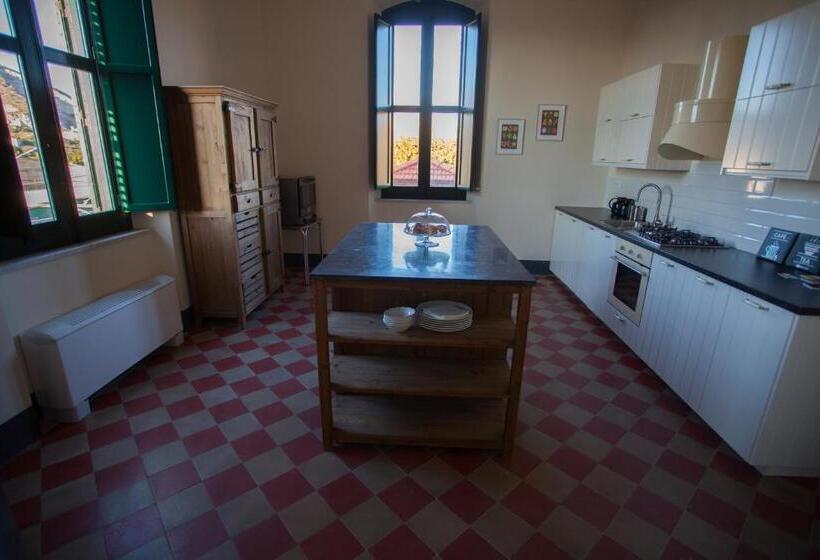 تختخواب و صبحانه Le Stanze Del Capostazione