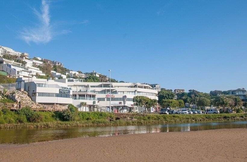 تختخواب و صبحانه Plett Beachfront Accommodation