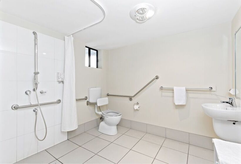 Blackwater Central Motel