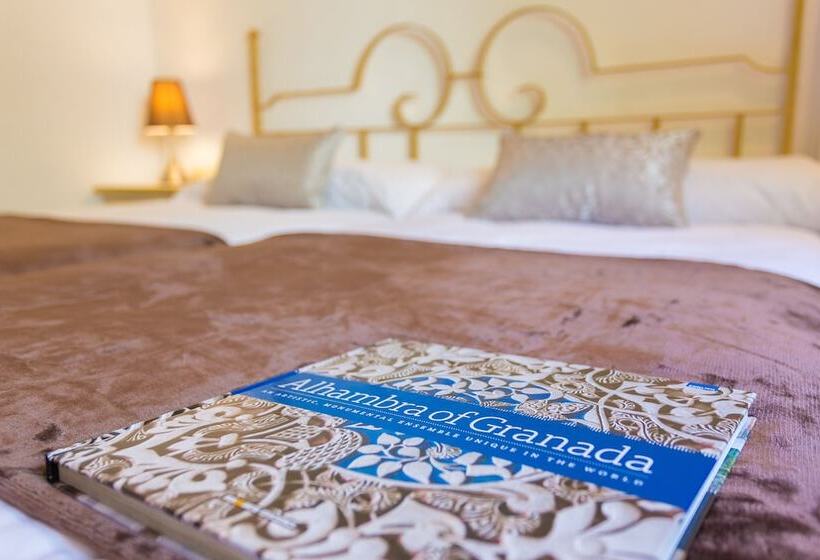 Carmen Vistas De La Alhambra