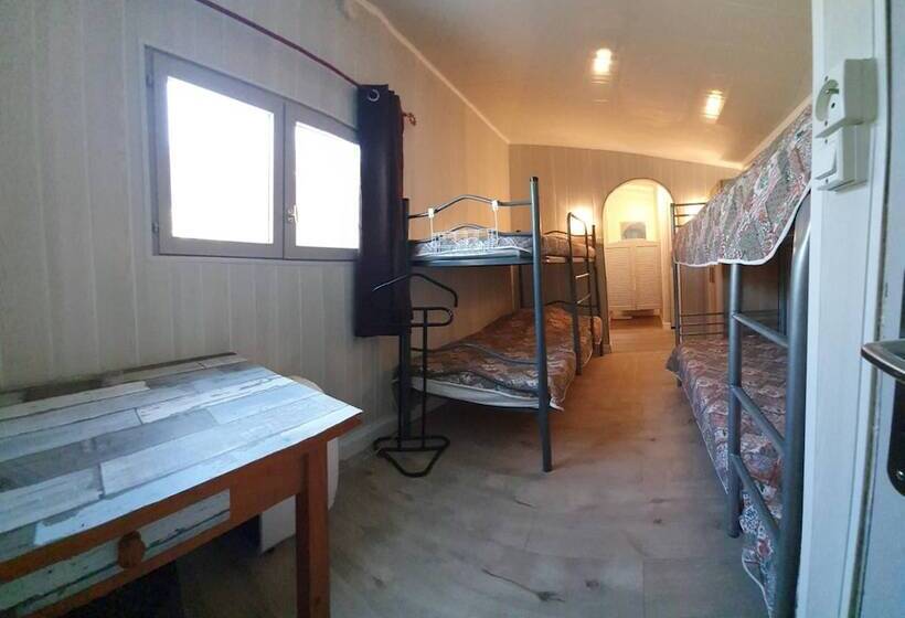 호스텔 Clematisso