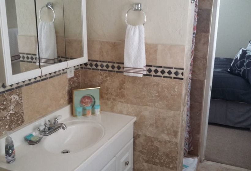 Cottage By The Sea By Beachside Management