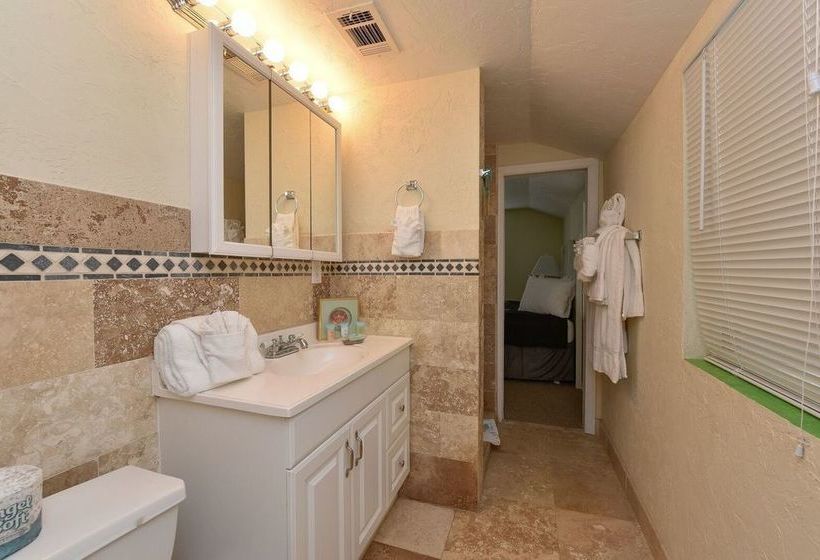 Cottage By The Sea By Beachside Management