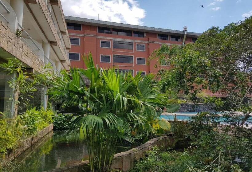 Gran Hotel De Lago El Coca