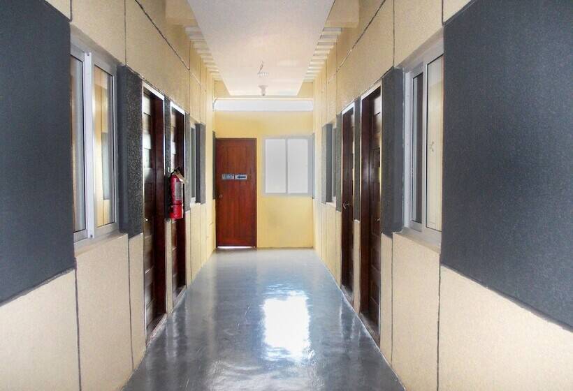 Отель Abrhys Ridge Inn