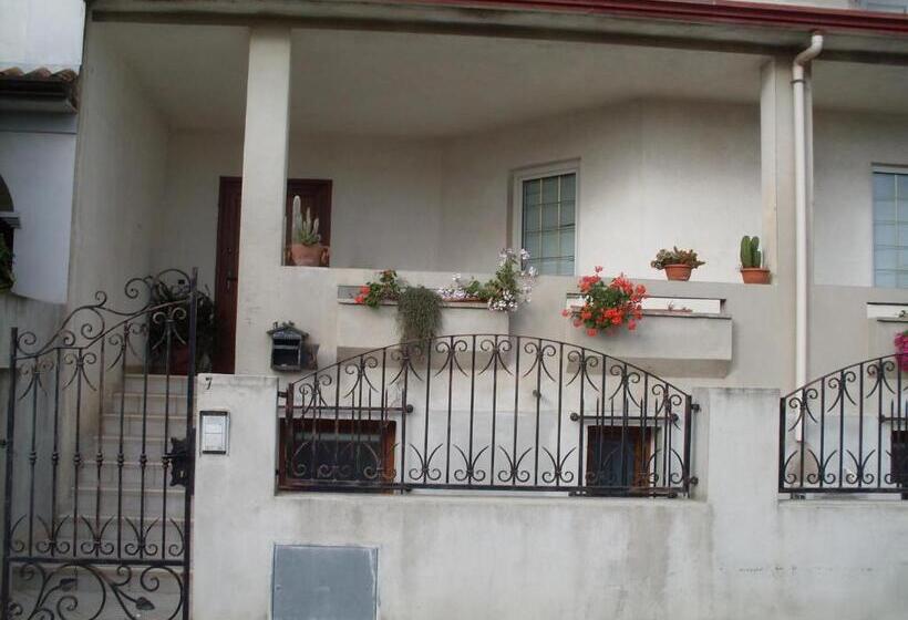 فندق Affittacamere Peonia