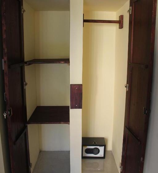 فندق Bintang Beach Villa