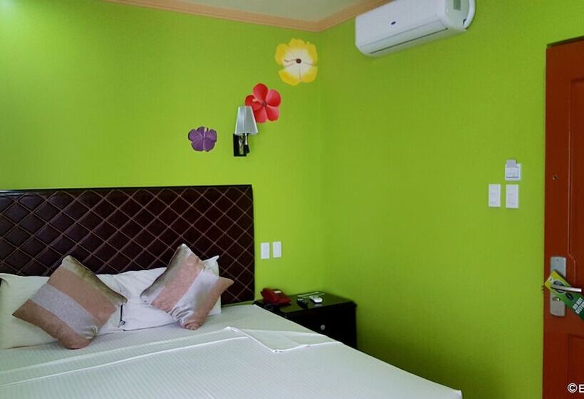 هتل C & L Suites Inn