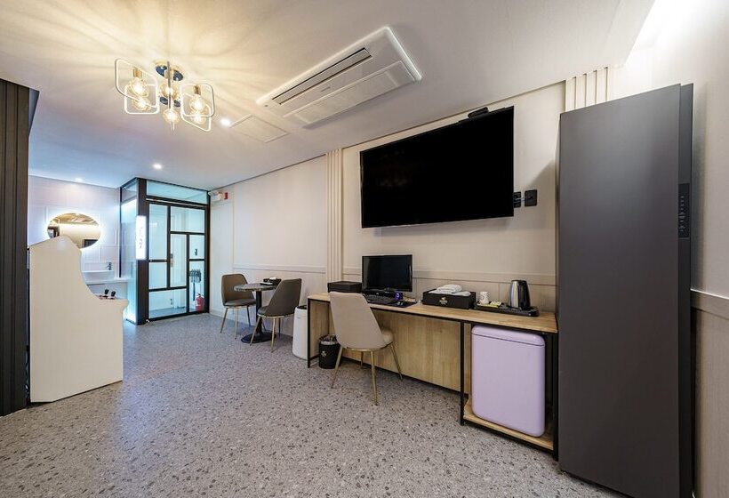 فندق Cheonan Hound