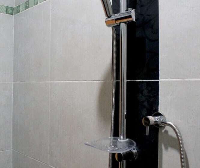 Отель Chillin Kuta Homestay