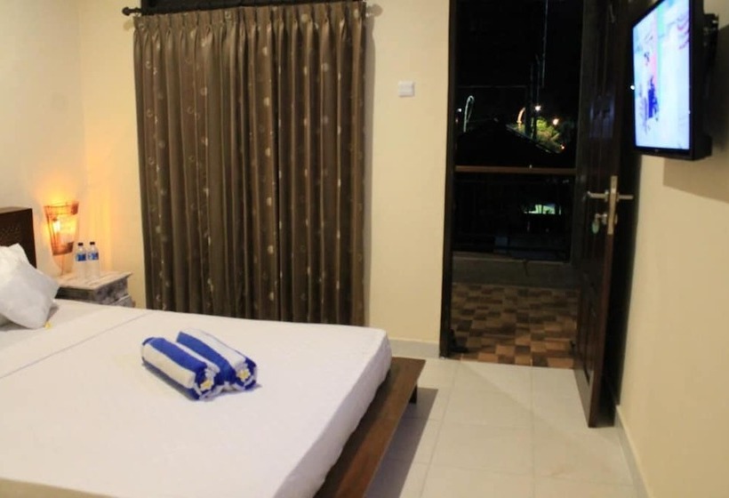 Отель Chillin Kuta Homestay