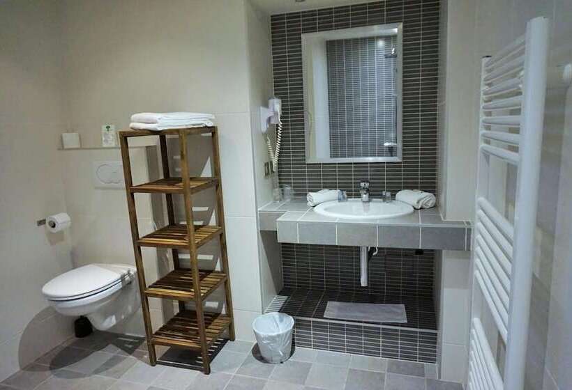 Отель De La Couronne