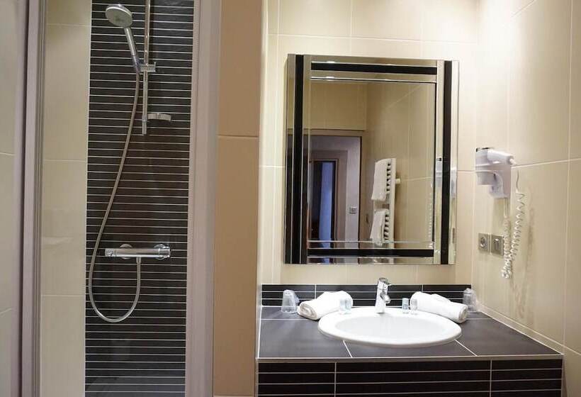 Отель De La Couronne