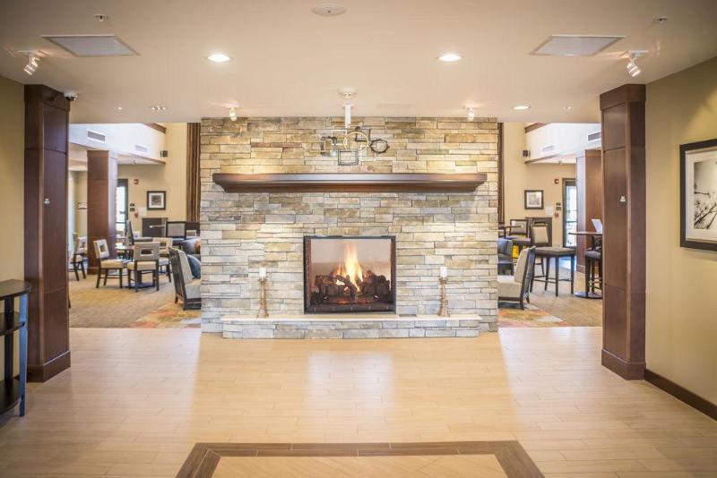 Отель Fairfield Inn & Suites By Marriott Sacramento Folsom