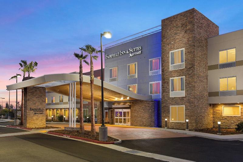 Отель Fairfield Inn & Suites By Marriott Sacramento Folsom
