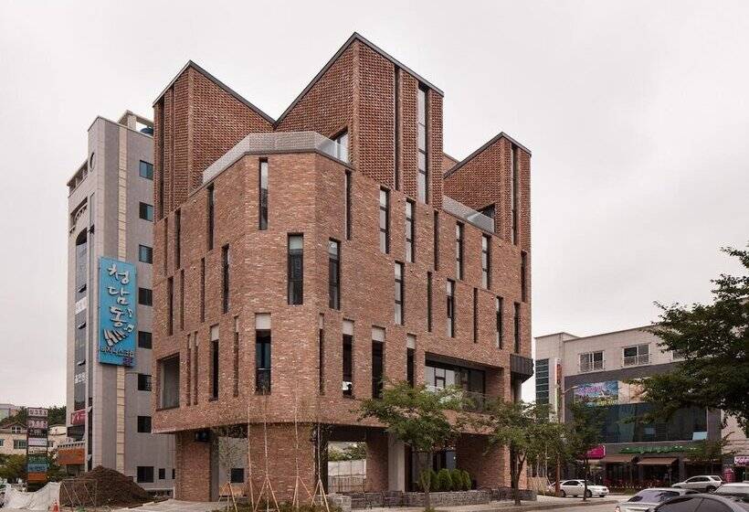 Boutique Hotel Bombom