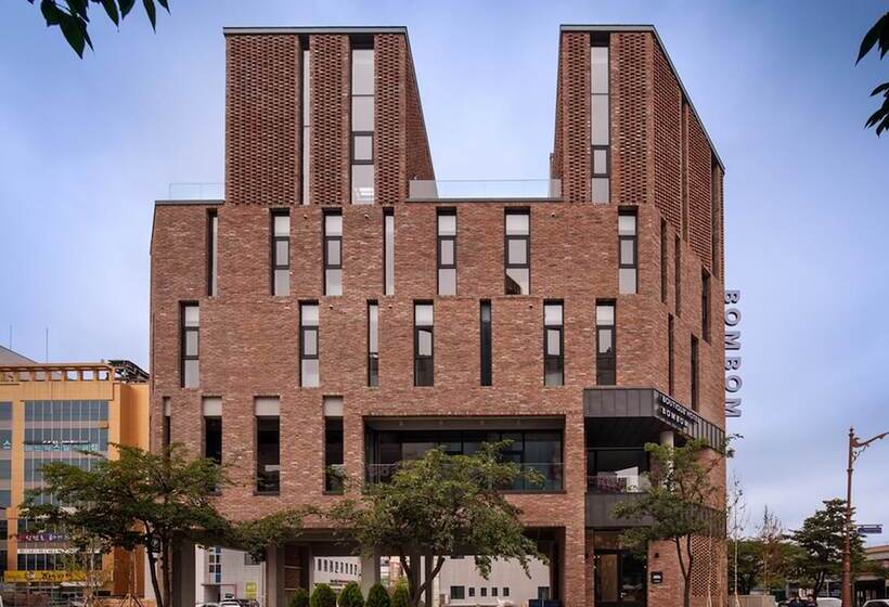 Boutique Hotel Bombom