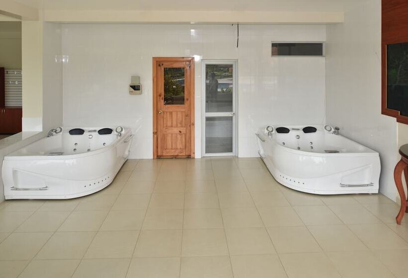 Gran Hotel De Lago El Coca