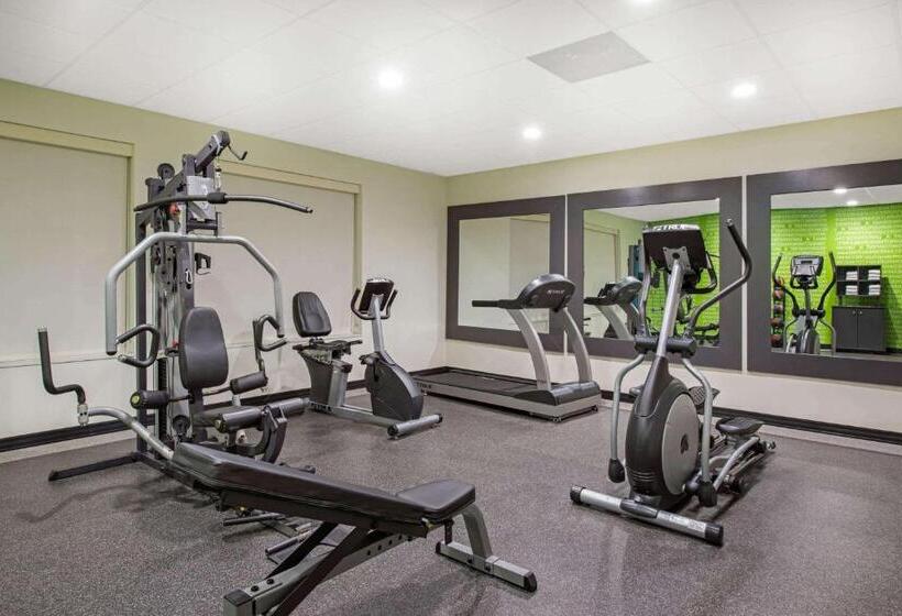 فندق La Quinta By Wyndham Lake Charles   Westlake