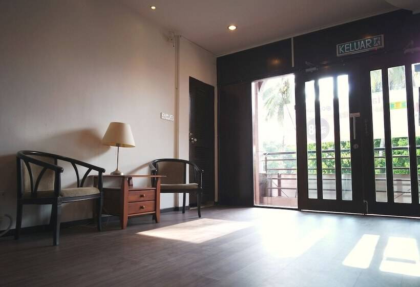 호텔 Place2stay Opposite Hilton