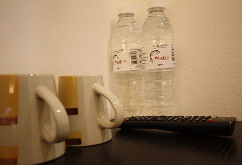 호텔 Place2stay Opposite Hilton