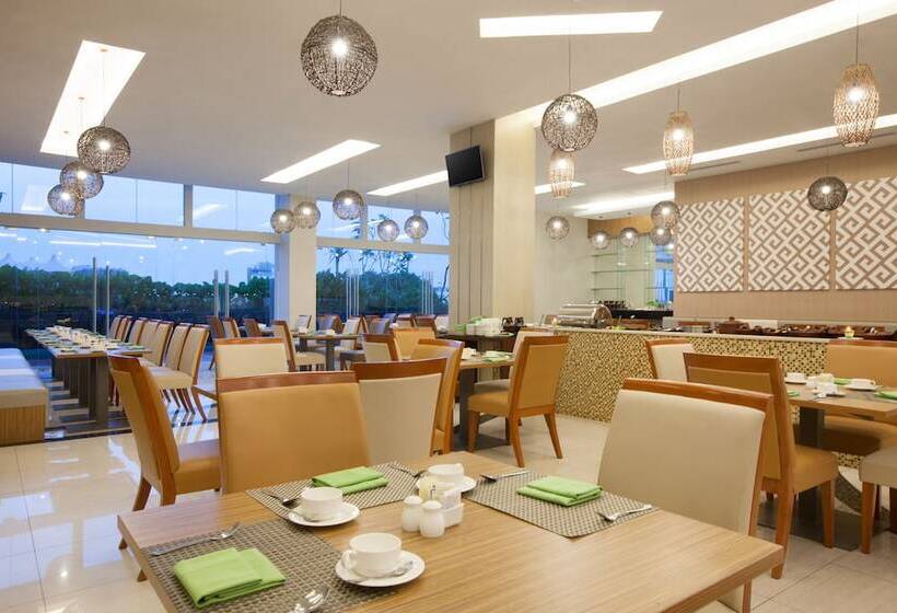 Отель Santika Radial Palembang