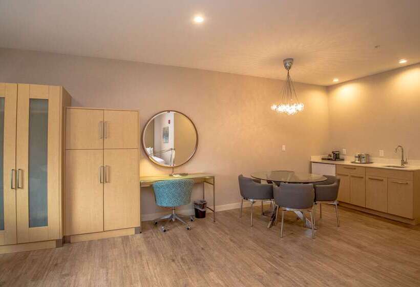 The Chandler At White Mountains, An Ascend Hotel Collection Membe