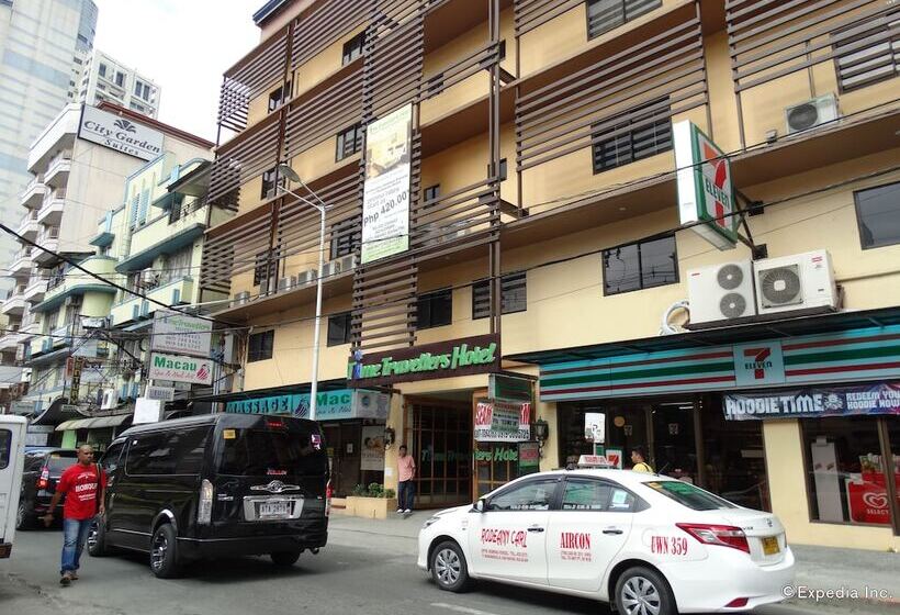 فندق Time Travellers